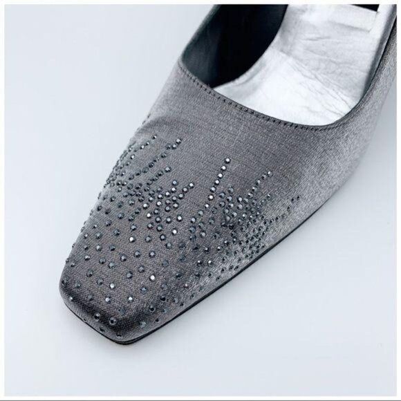 Stuart Weitzman Pewter Fabric Jeweled‎ Evening Heel Pumps Sz 10 Square Toe - Picture 4 of 10